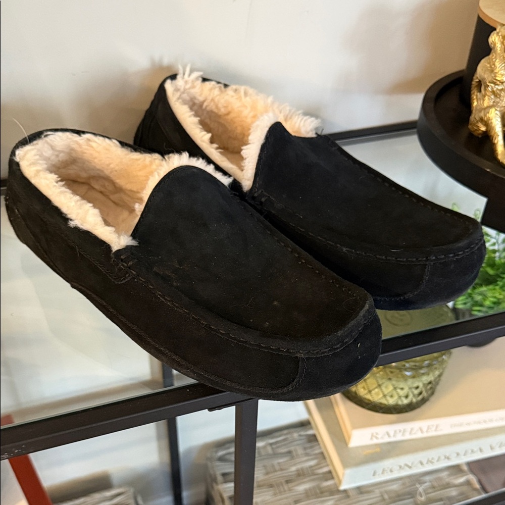 Men's Black Suede UGG Moccasin Slippers with Cream Faux Fur Lining (Ascot)